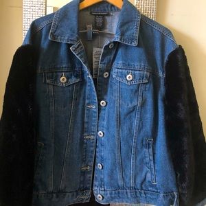 Denim jacket /Fur sleeves
